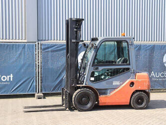 Image de ENGINS DE LEVAGE 2010 Toyota 02-8FDF25