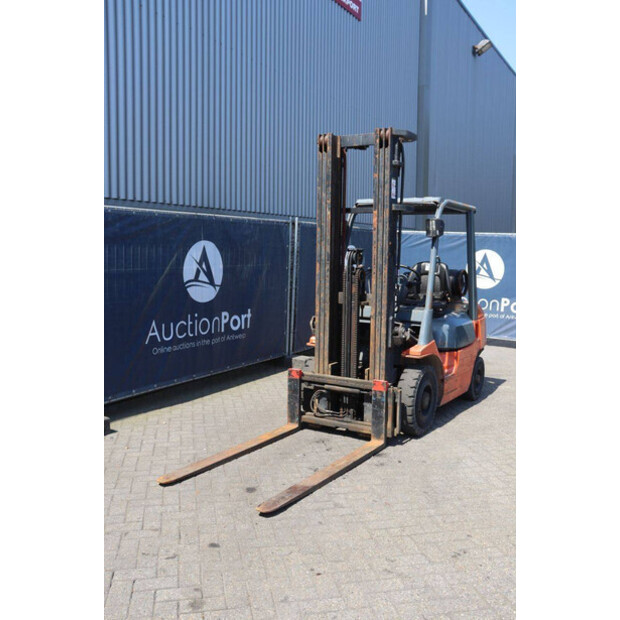 2007 تويوتا 42-7FGF25-48350849