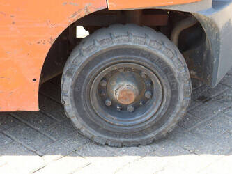 2007-toyota-42-7fgf25-1470445-48350855