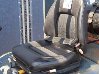 2007-toyota-42-7fgf25-1470445-48350862
