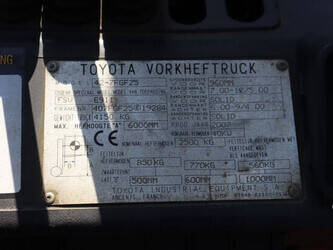 2007-toyota-42-7fgf25-1470445-48350867