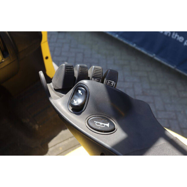 2015 Hyster H4.0FT5-48350961