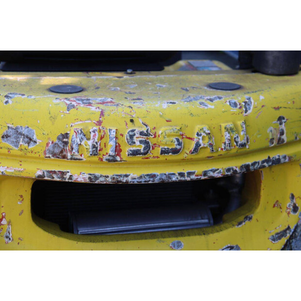 2005 NISSAN FD01A18Q-48351180