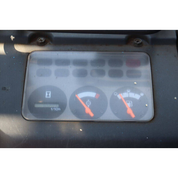 2005 NISSAN FD01A18Q-48351189