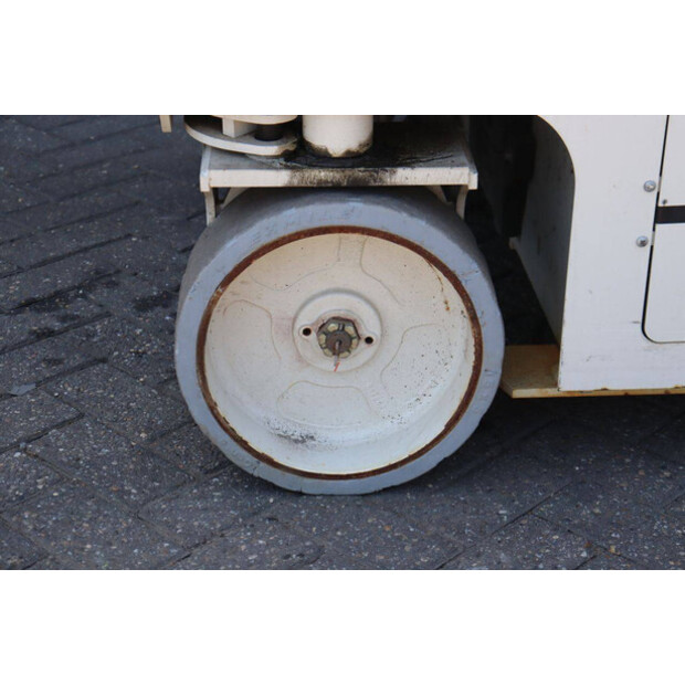 2019 Genie GS4047-48351240
