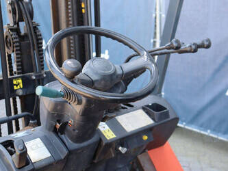 2007-toyota-42-7fgf25-1470459-48351276