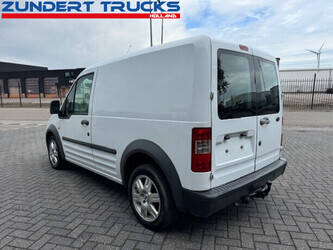 2009-ford-connect-1248089-48351365