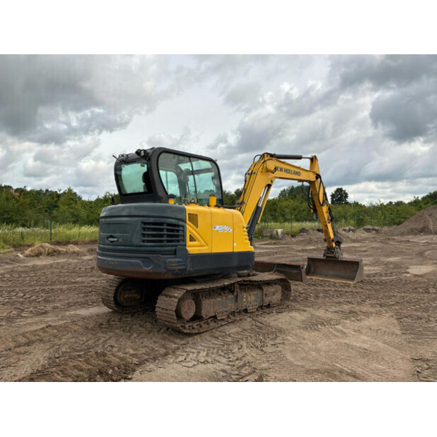 2016 New Holland E57C-48351486