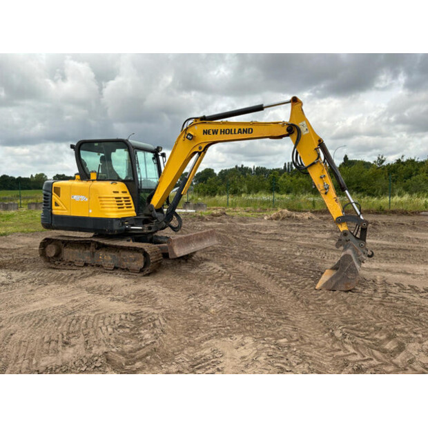 2016 New Holland E57C-48351489