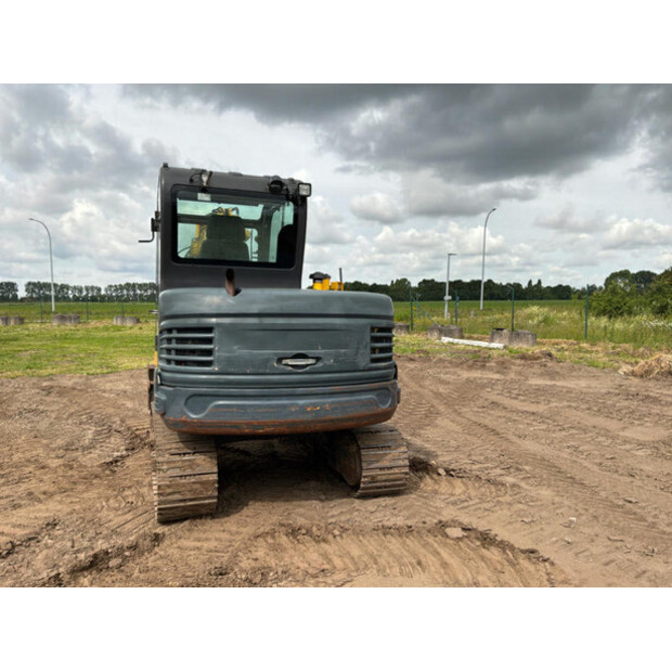 2016 New Holland E57C-48351493