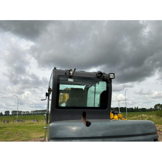2016 New Holland E57C-48351494