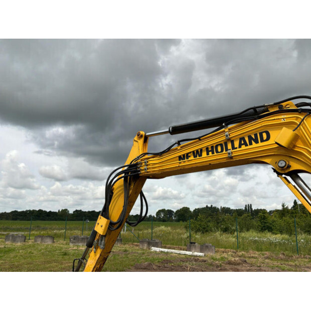 2016 New Holland E57C-48351495