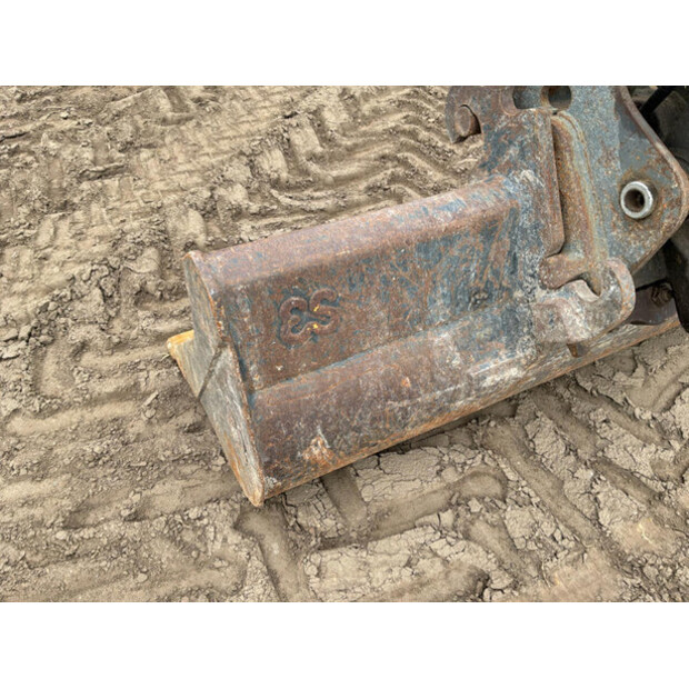 2016 New Holland E57C-48351513