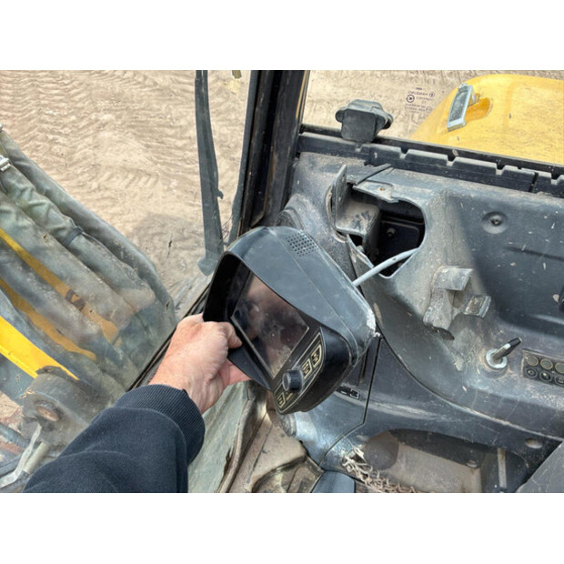 2016 New Holland E57C-48351520