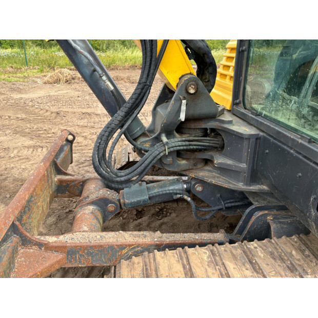 2016 New Holland E57C-48351521