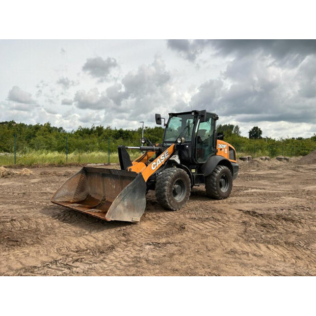 2019 CASE 321F-48351532