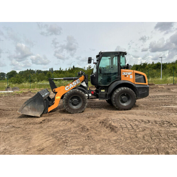 2019 CASE 321F-48351533