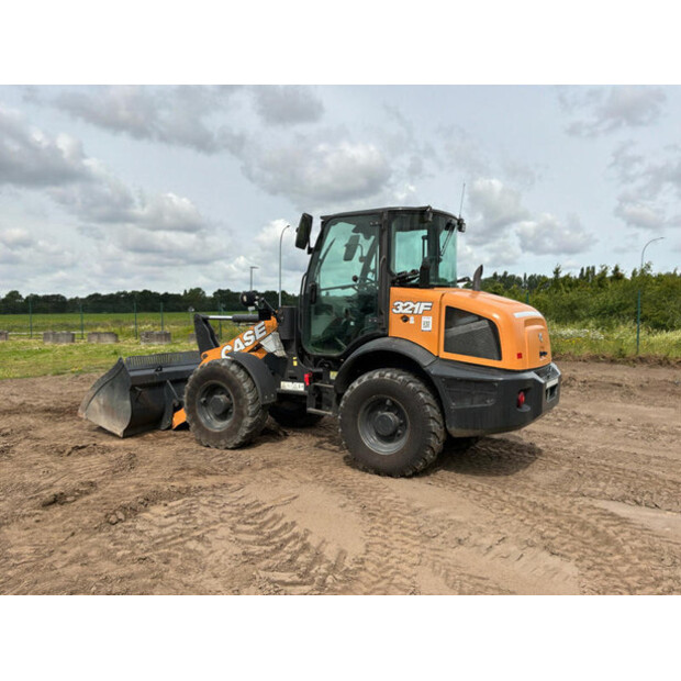 2019 CASE 321F-48351534