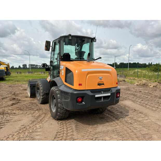 2019 CASE 321F-48351535
