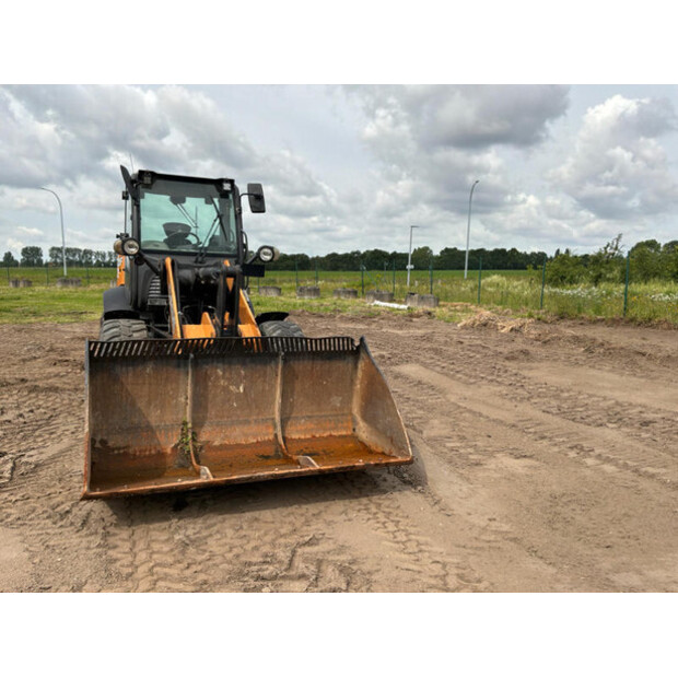 2019 CASE 321F-48351539