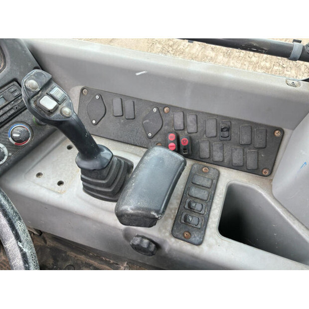 2019 CASE 321F-48351558