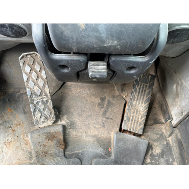 2019 CASE 321F-48351560