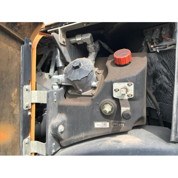 2019 CASE 321F-48351562