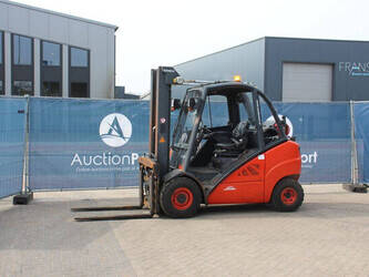 Image for FORKLIFTS 2011 Linde H3OT-01
