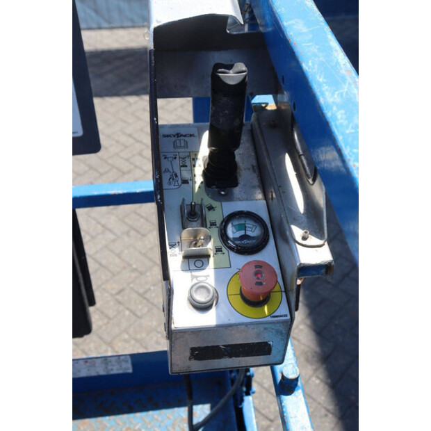 2015 SkyJack SJIII-3219-48353573