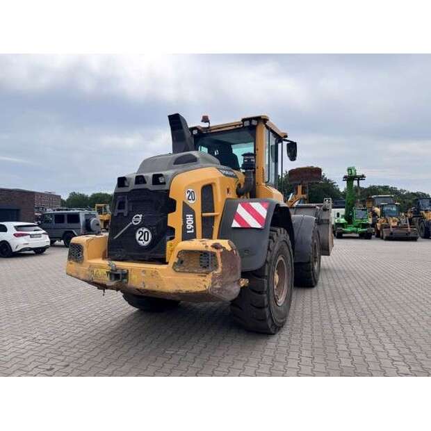 فولفو L90H-48361219