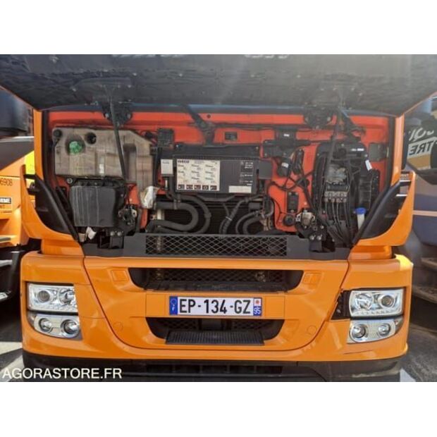 Iveco AD190S-48366981
