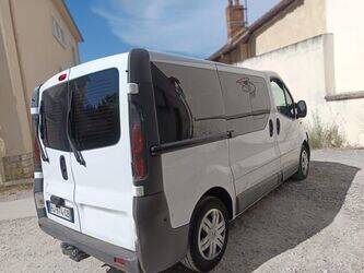 renault-trafic-1470220-48367867