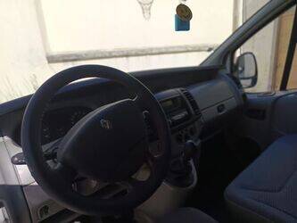 renault-trafic-1470220-48367876