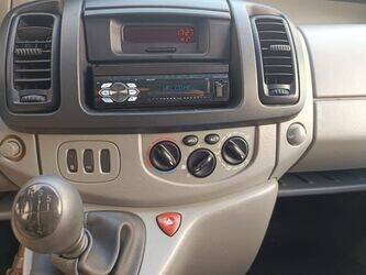 renault-trafic-1470220-48367908