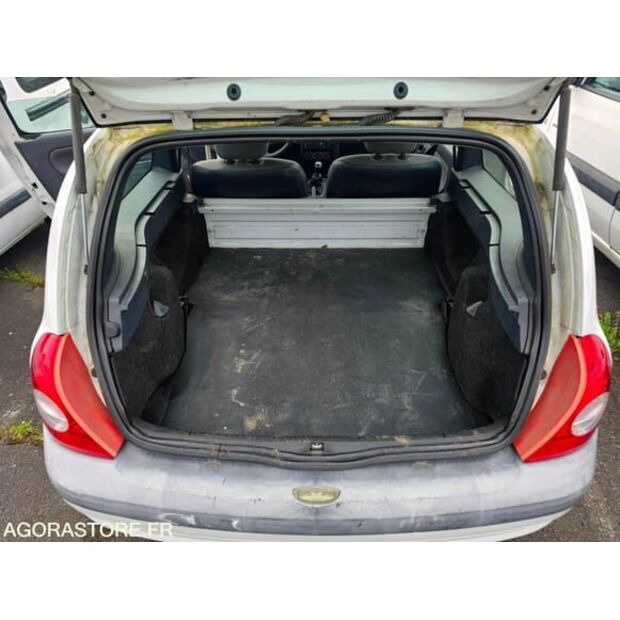 2004 Renault Clio-48368344