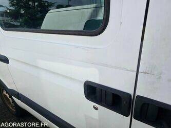 renault-master-1470250-48368568