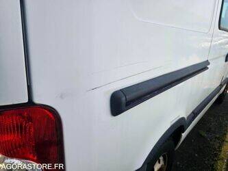 renault-master-1470250-48368576