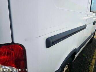 renault-master-1470250-48368578