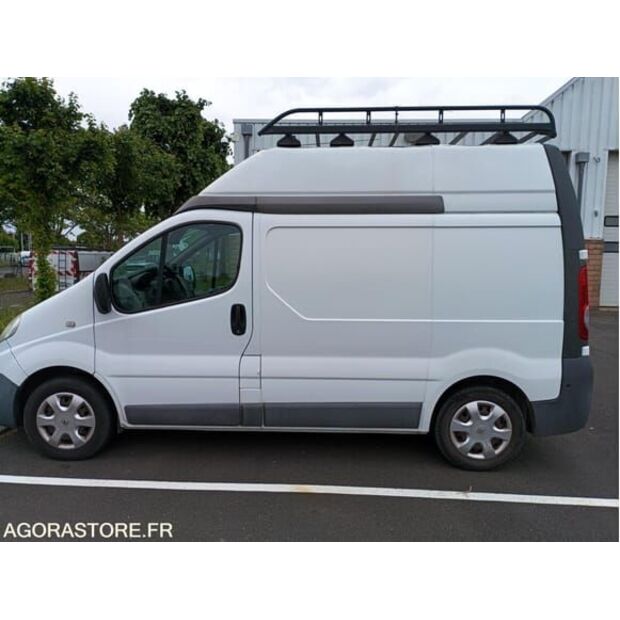 Renault Trafic-48368617