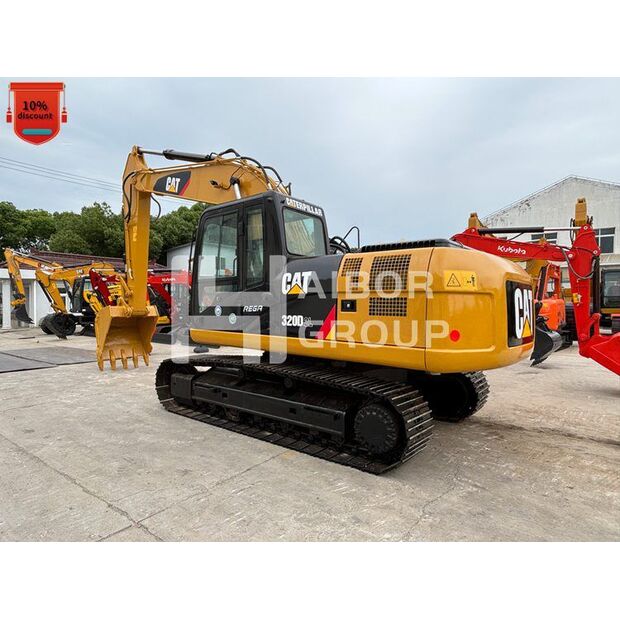 2023 Caterpillar 320D-48372591