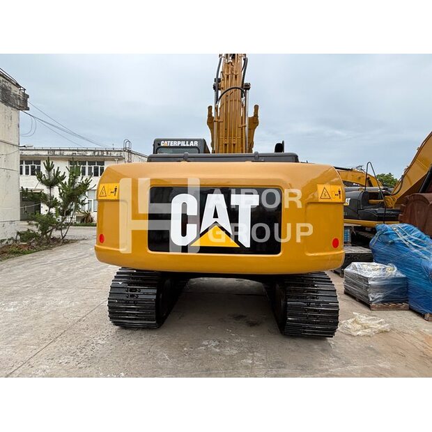 2023 Caterpillar 320D-48372724