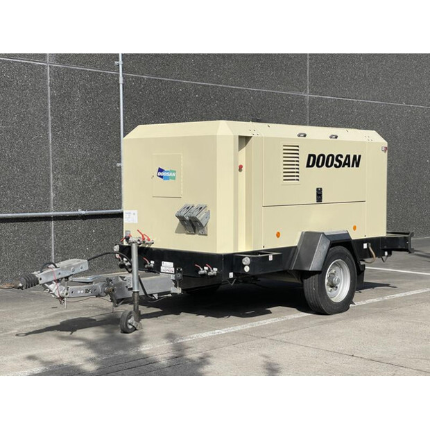 2022 Doosan 12 / 205-48373091