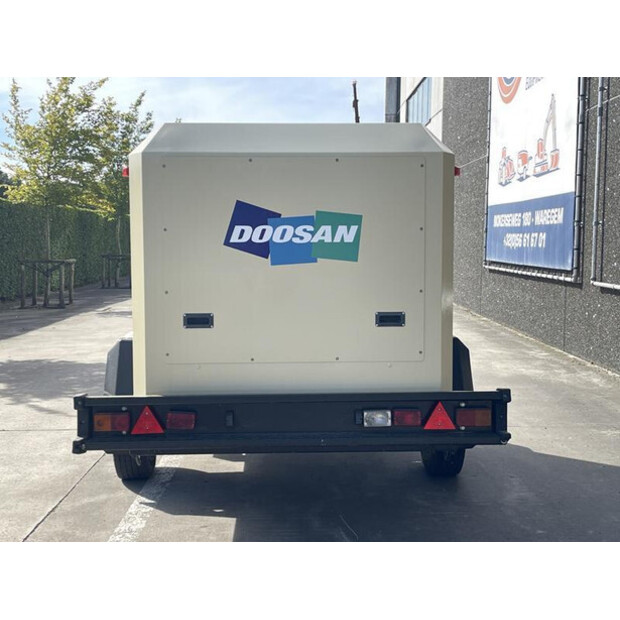 2022 Doosan 12 / 205-48373113
