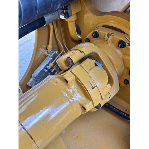 2023 كاتربيلر 988K-48373391