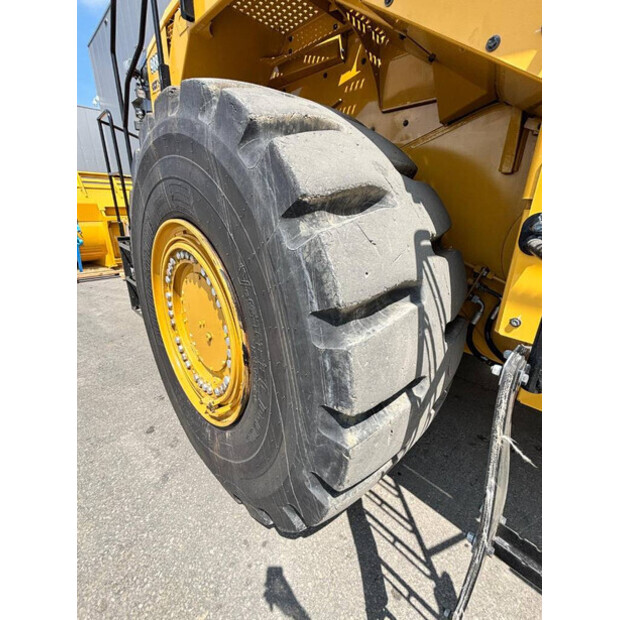 2023 كاتربيلر 988K-48373405