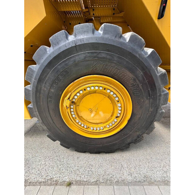 2023 كاتربيلر 988K-48373411