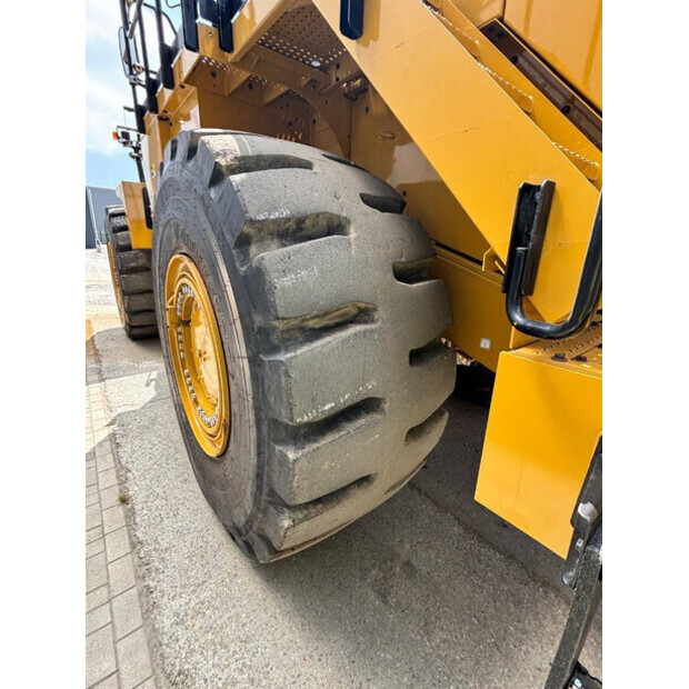 2023 كاتربيلر 988K-48373412