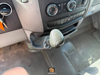 2011-mercedes-benz-sprinter-1470780-48373982