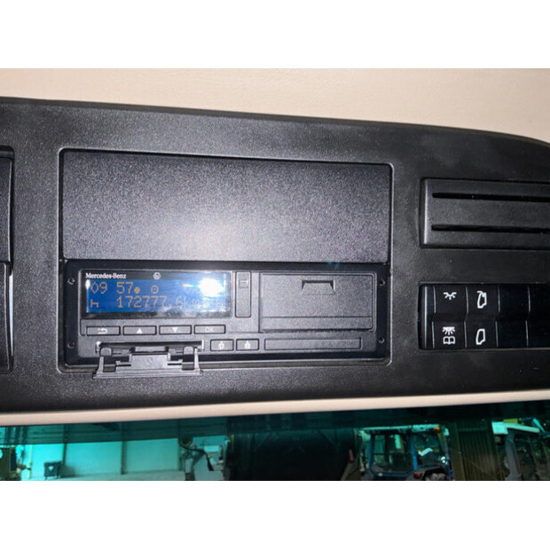 2024 Mercedes-Benz Actros 1945-48374143