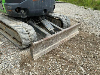 2014-kubota-u27-4-1470792-48374233